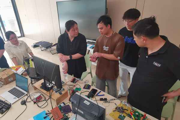 插图2.jpg 插图2.jpg