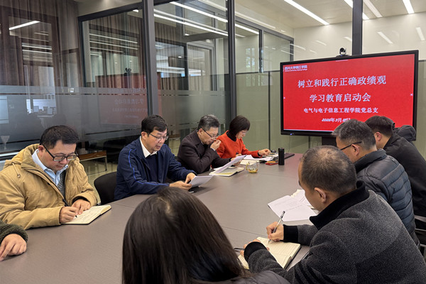 第二张(聚焦突出+)_副本.jpg 第二张(聚焦突出+)_副本.jpg